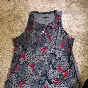 Men’s workout tank